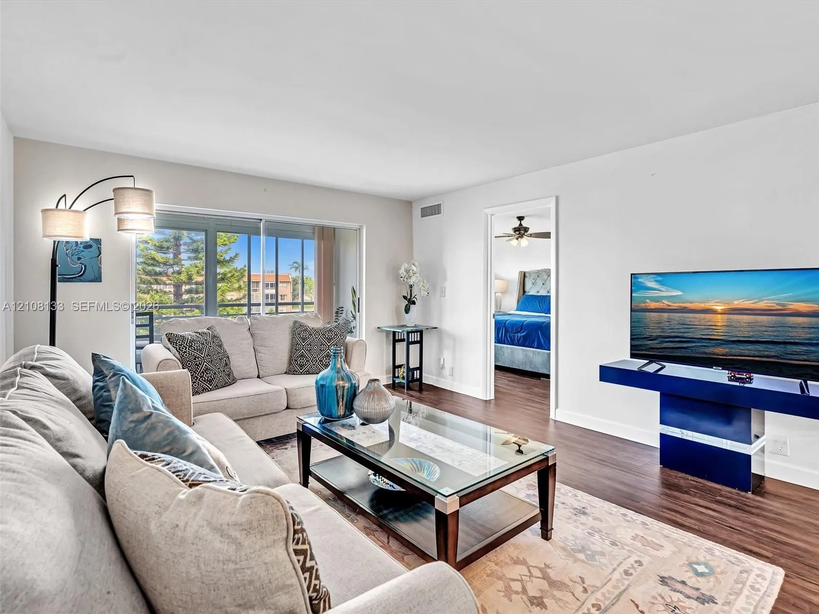 9620 Sunrise Lakes Boulevard #302