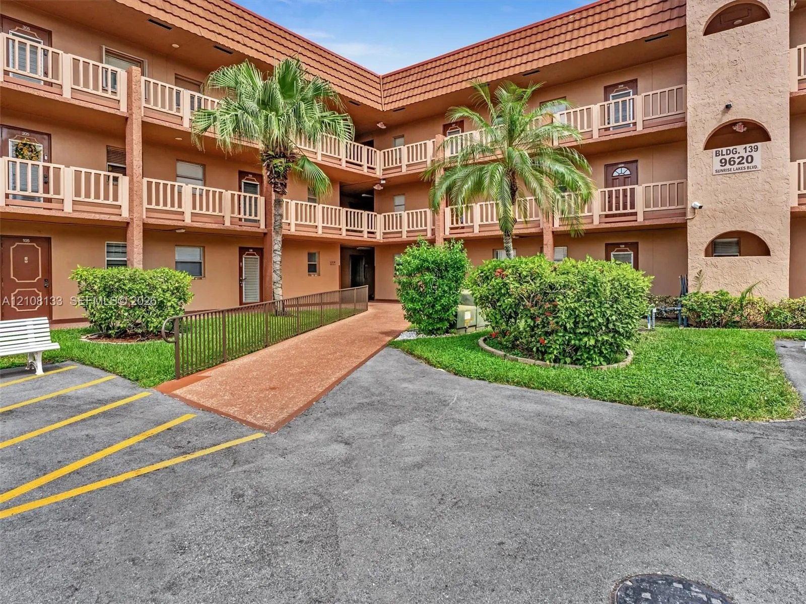 9620 Sunrise Lakes Boulevard #302