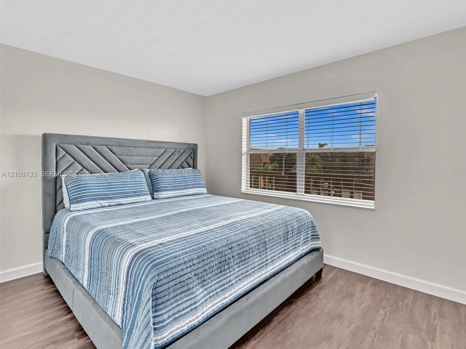 9620 Sunrise Lakes Boulevard #302