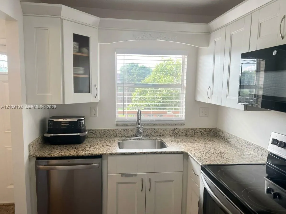 9620 Sunrise Lakes Boulevard #302