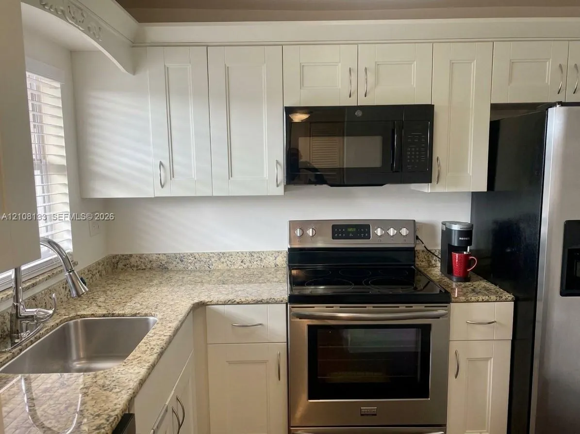 9620 Sunrise Lakes Boulevard #302