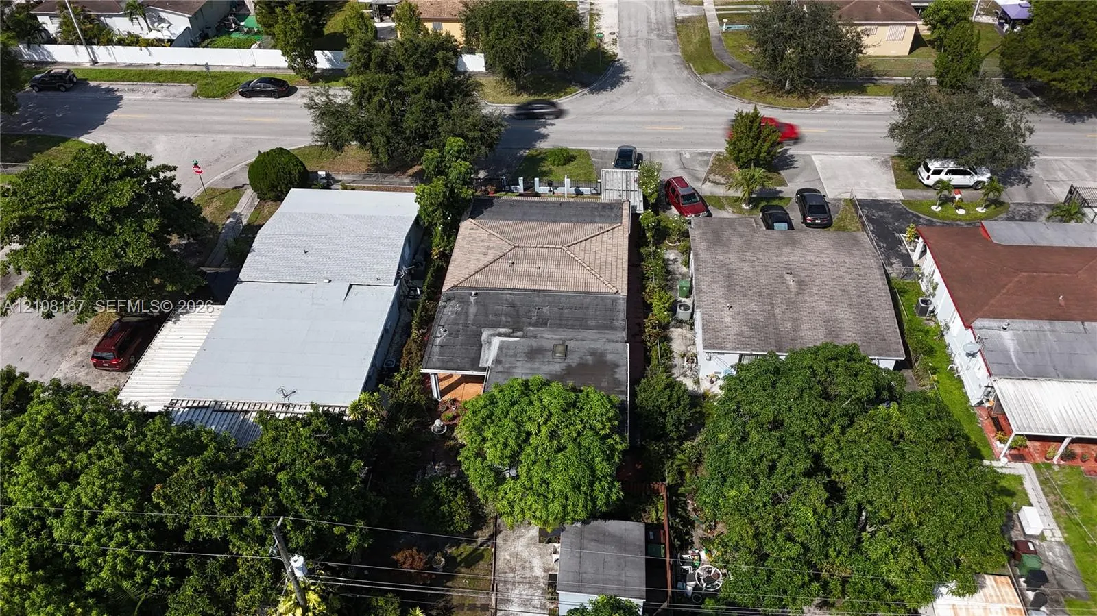 682 W 37th Street