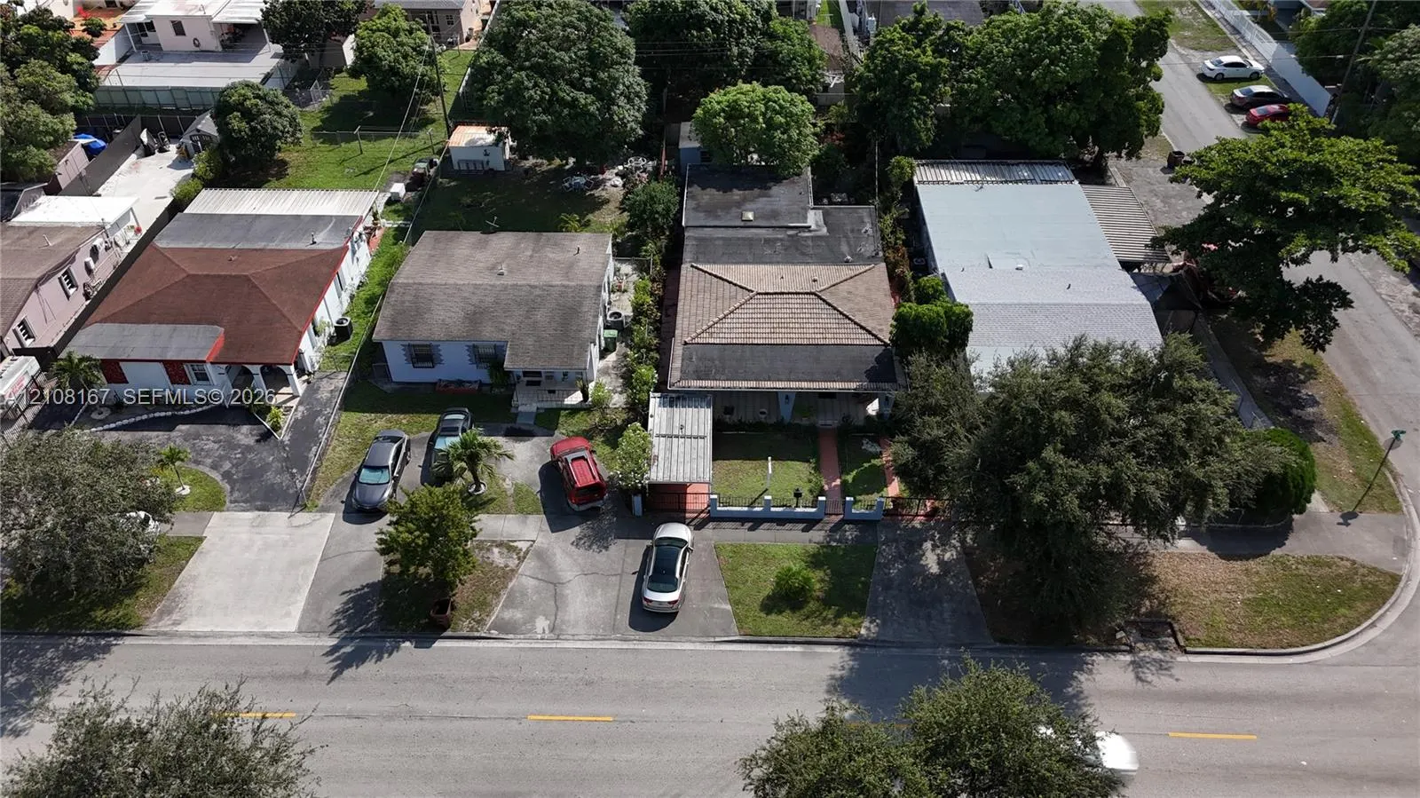 682 W 37th Street