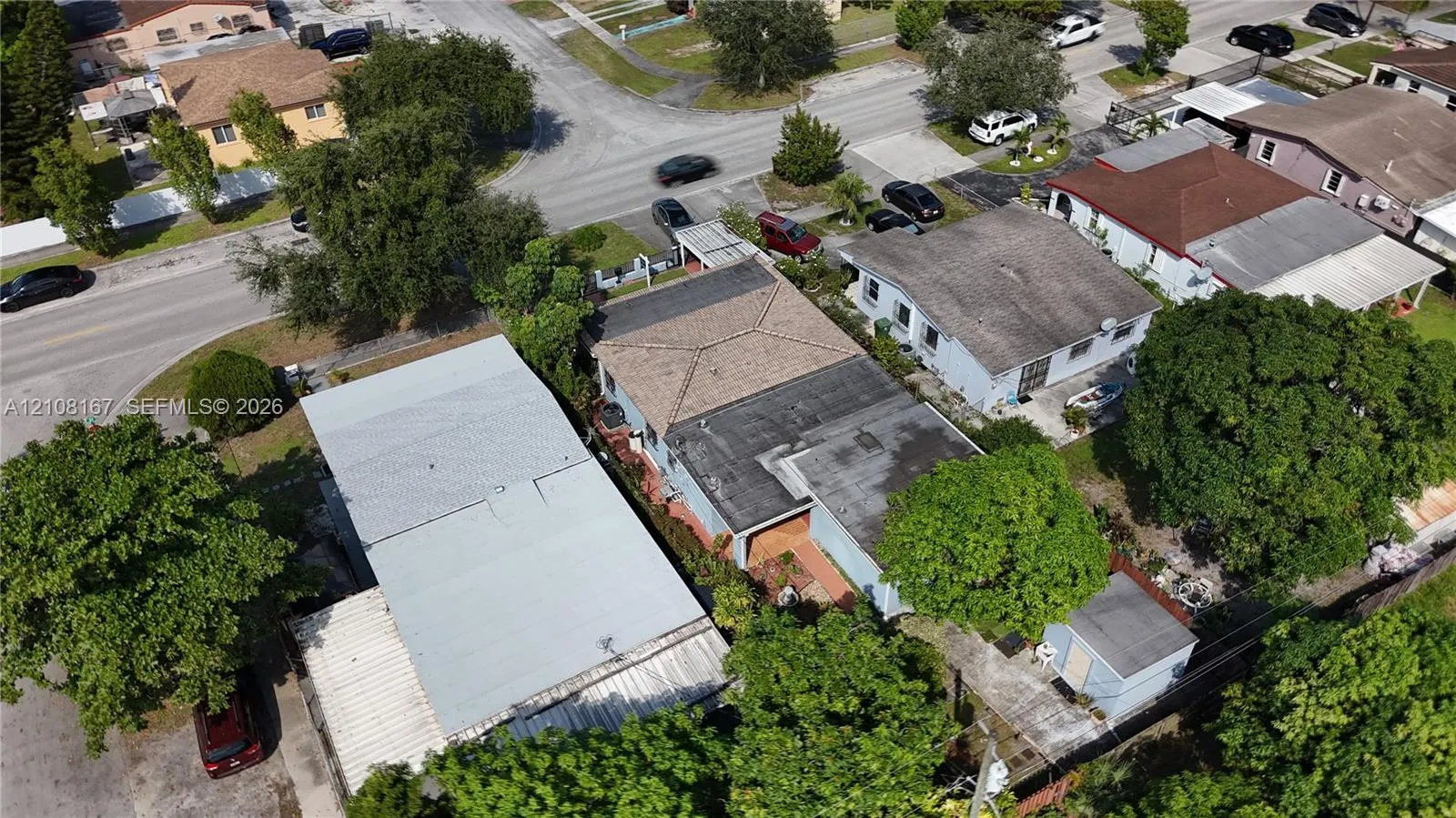 682 W 37th Street