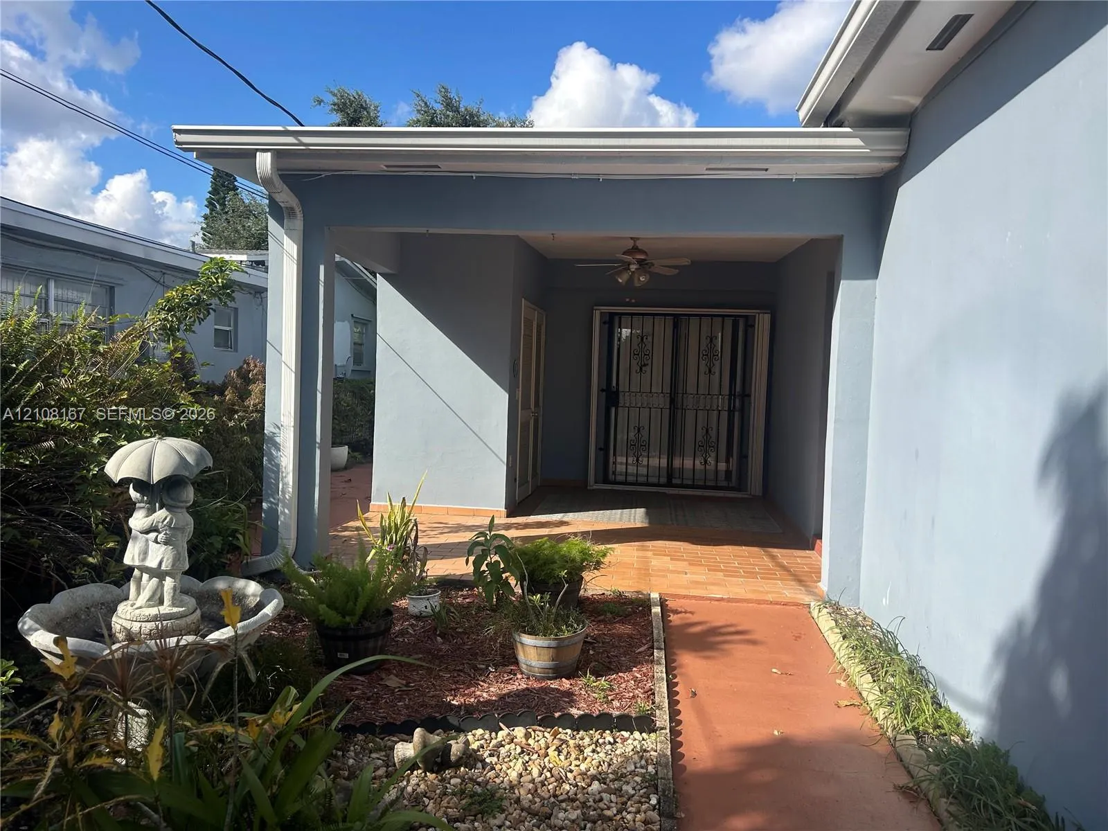 682 W 37th Street