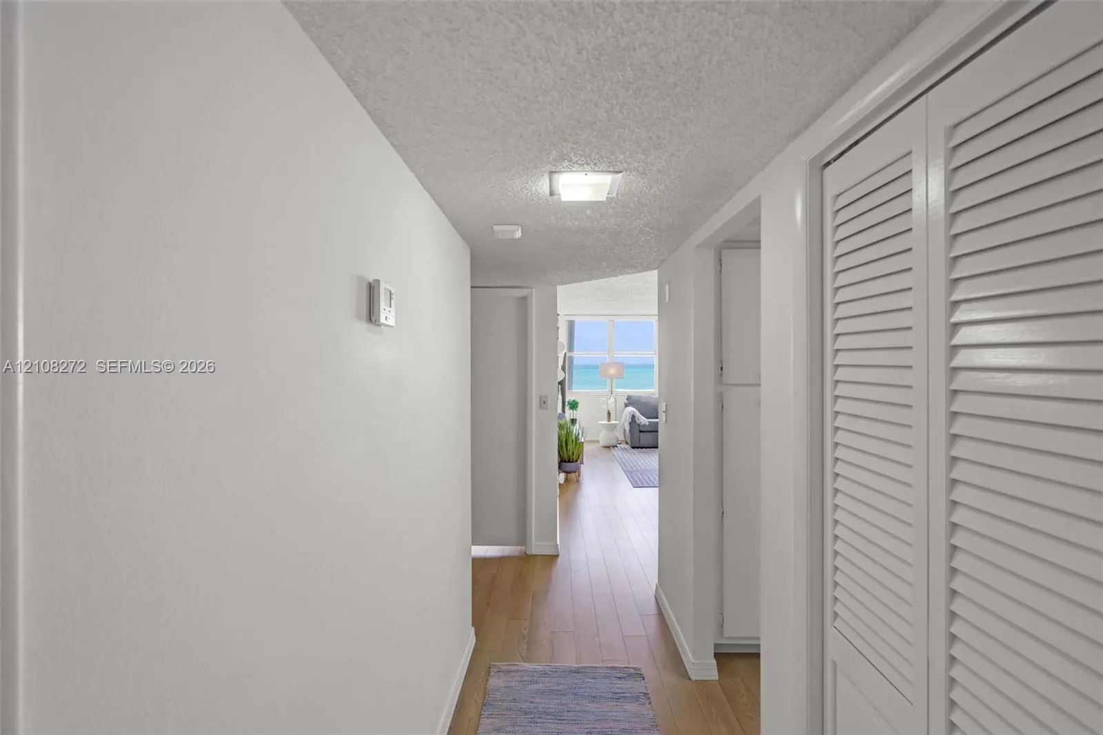 6039 Collins Avenue #519
