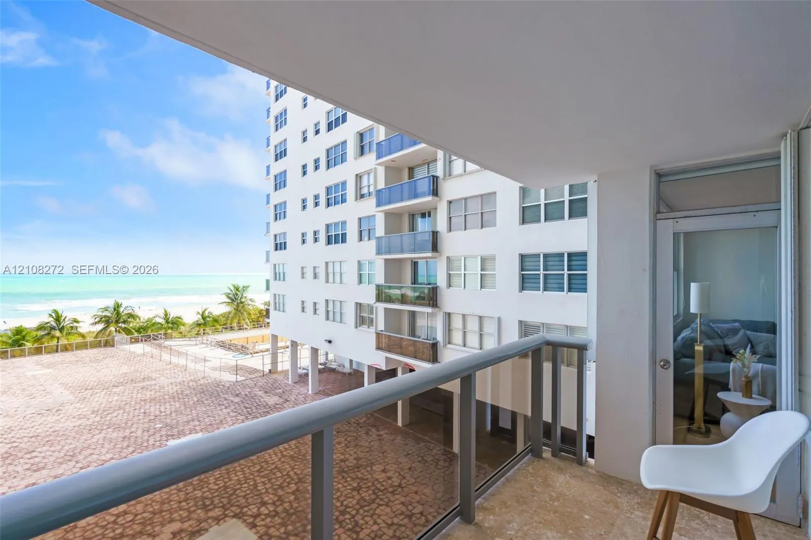 6039 Collins Avenue #519