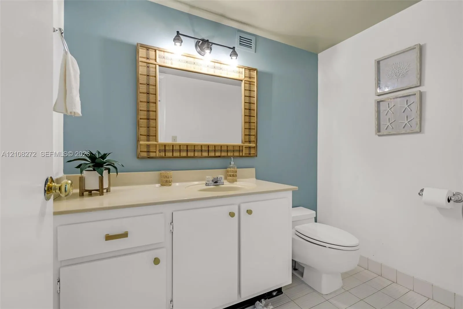 6039 Collins Avenue #519