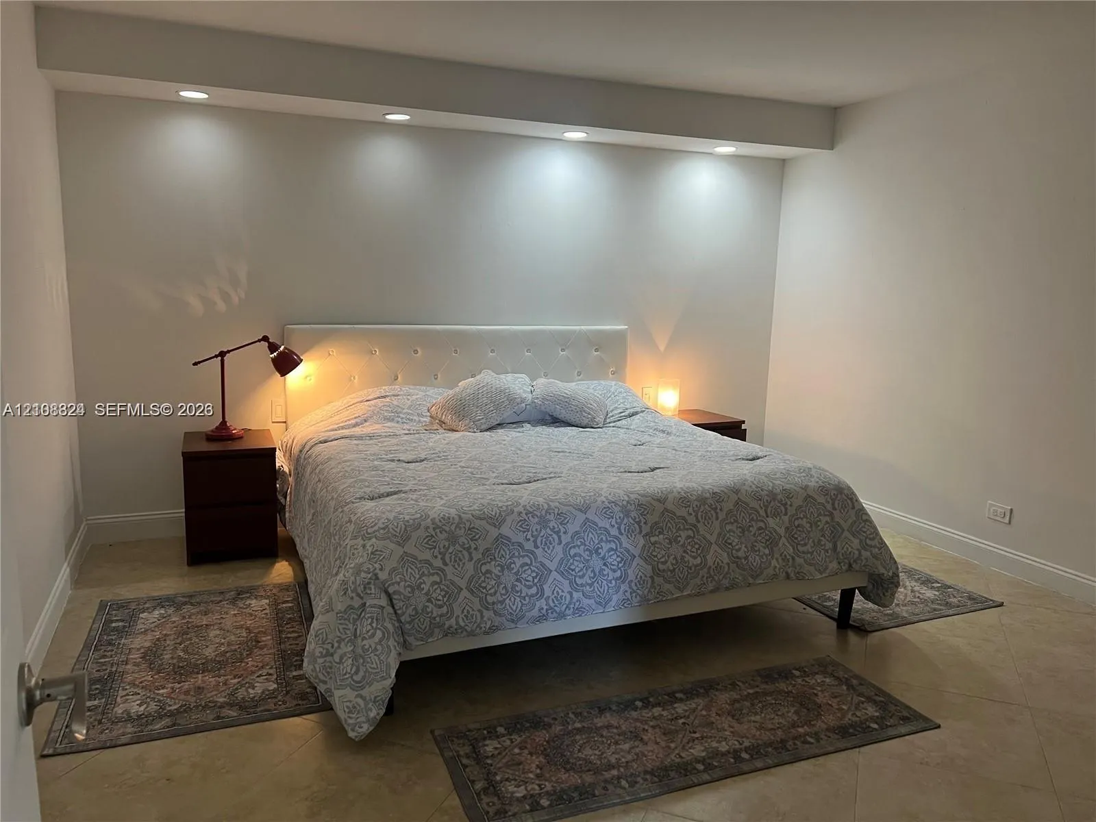 6039 Collins Avenue #1208
