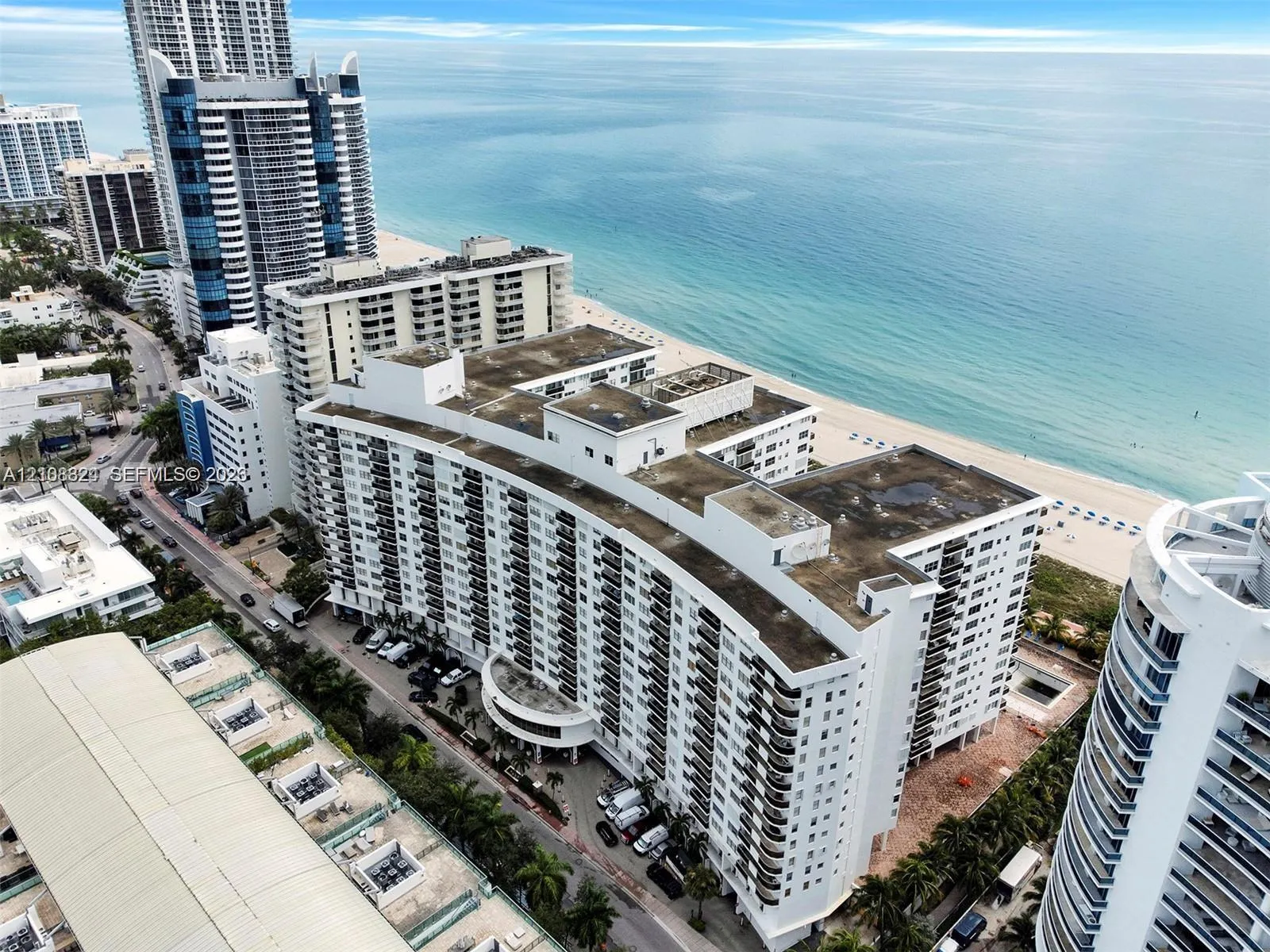 6039 Collins Avenue #1208