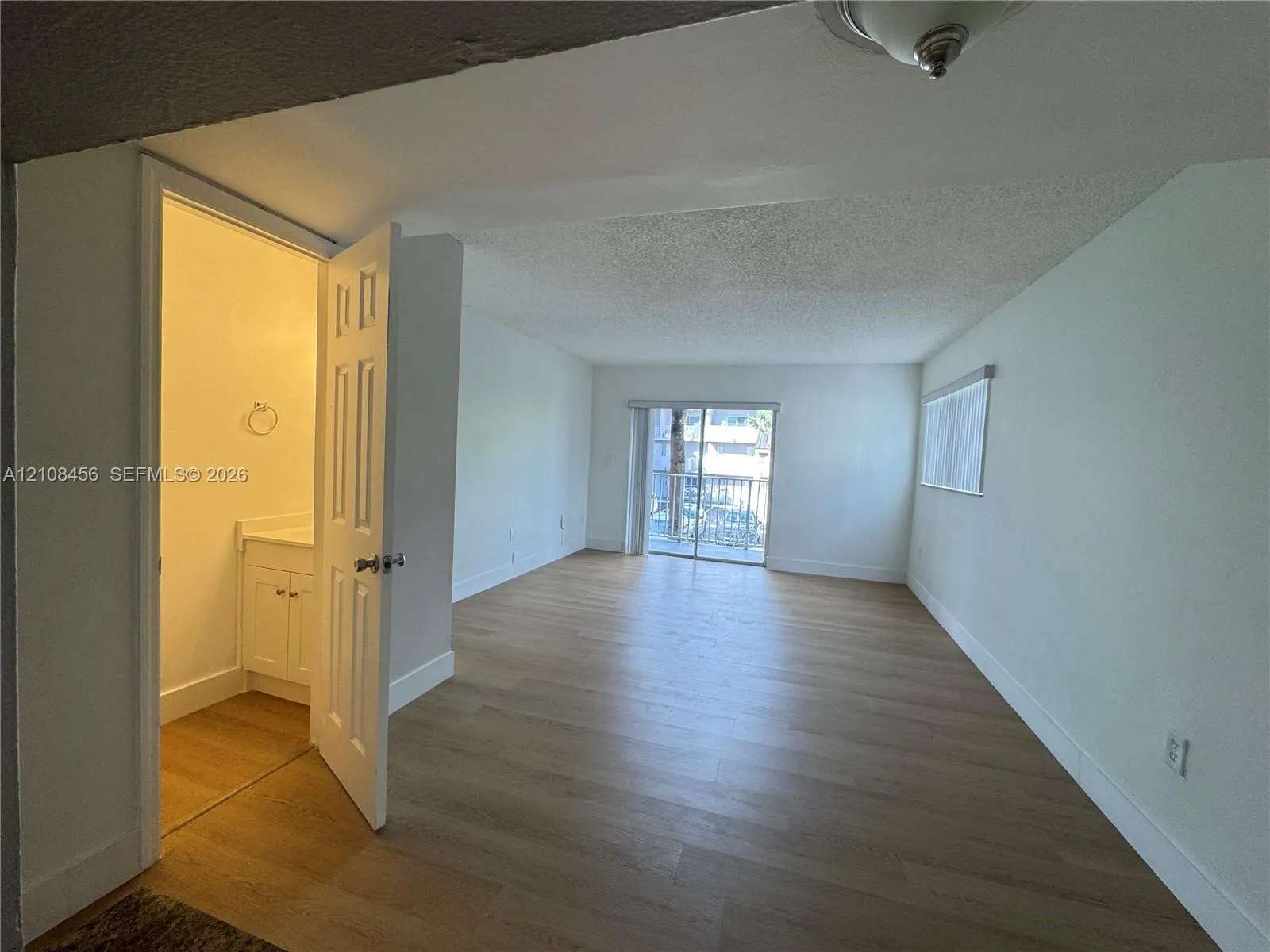 2750 W 76th Street #212