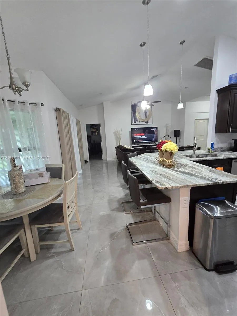 2901 N 31st W