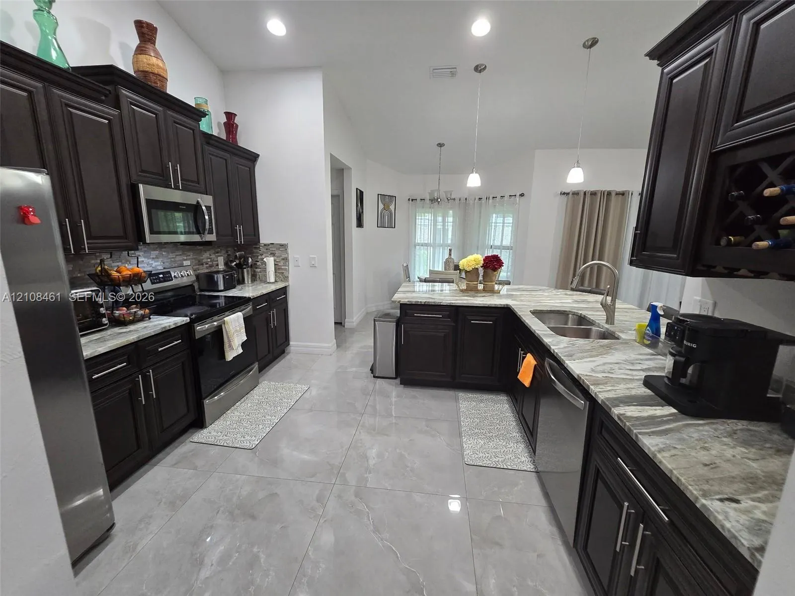2901 N 31st W