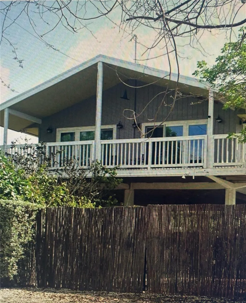 385 Orange Avenue