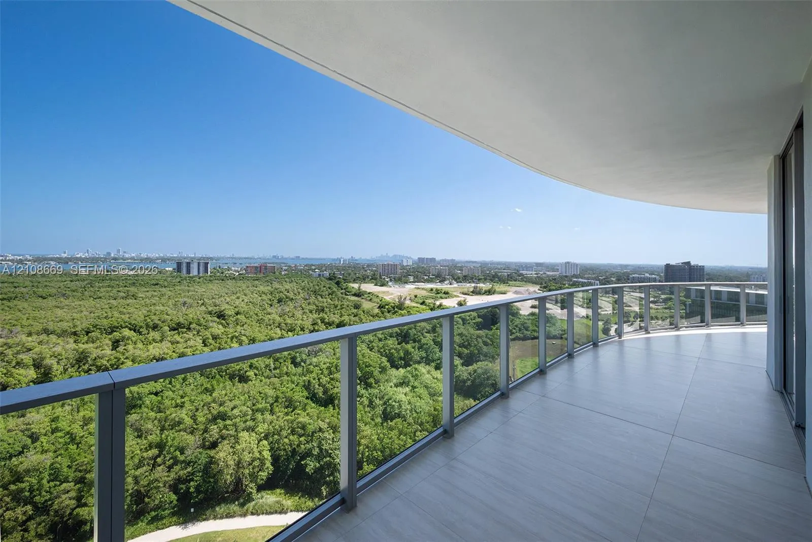 2411 Laguna Circle #1605