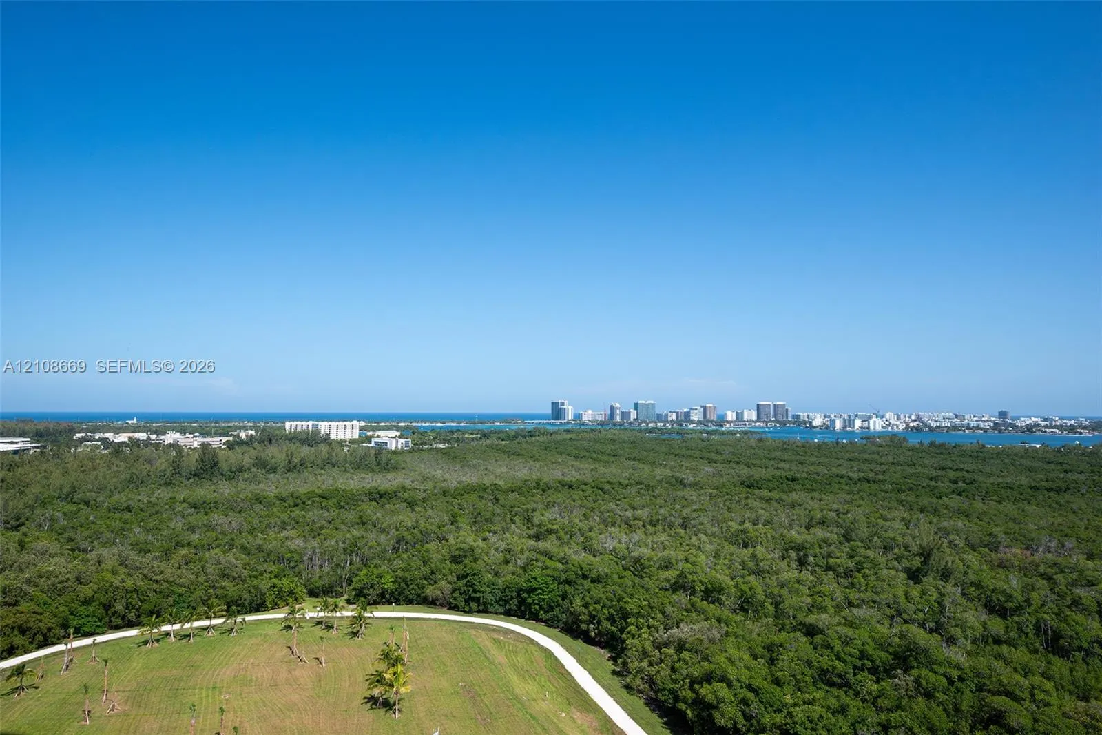 2411 Laguna Circle #1605
