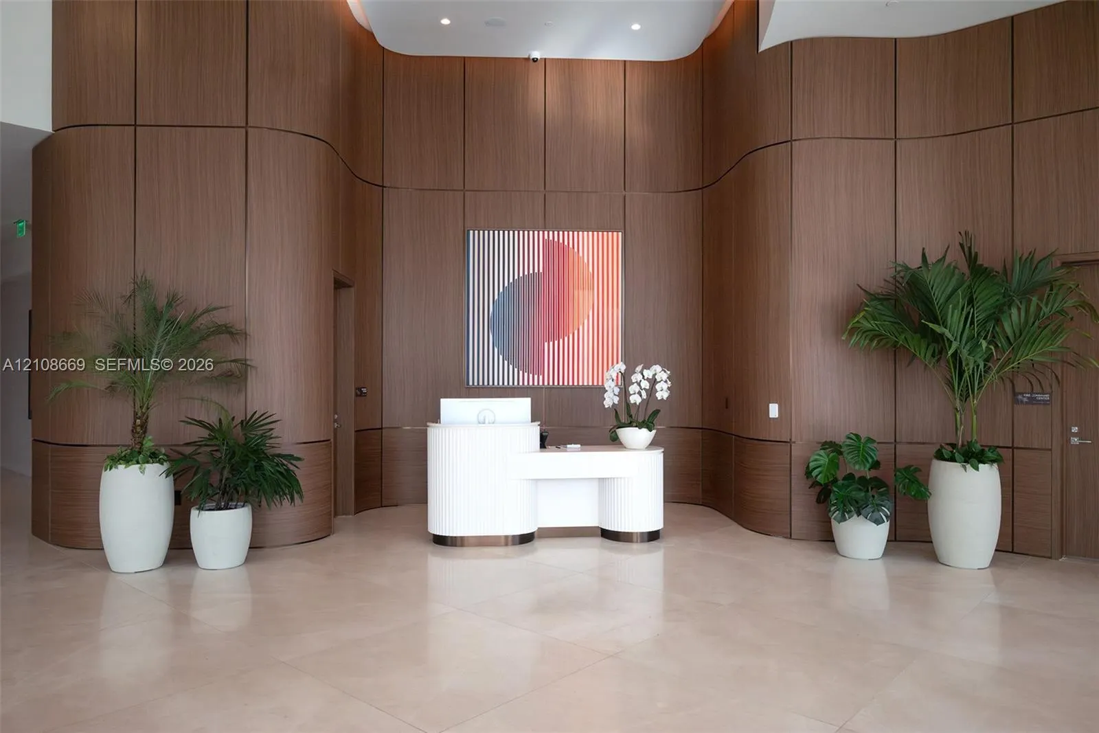 2411 Laguna Circle #1605