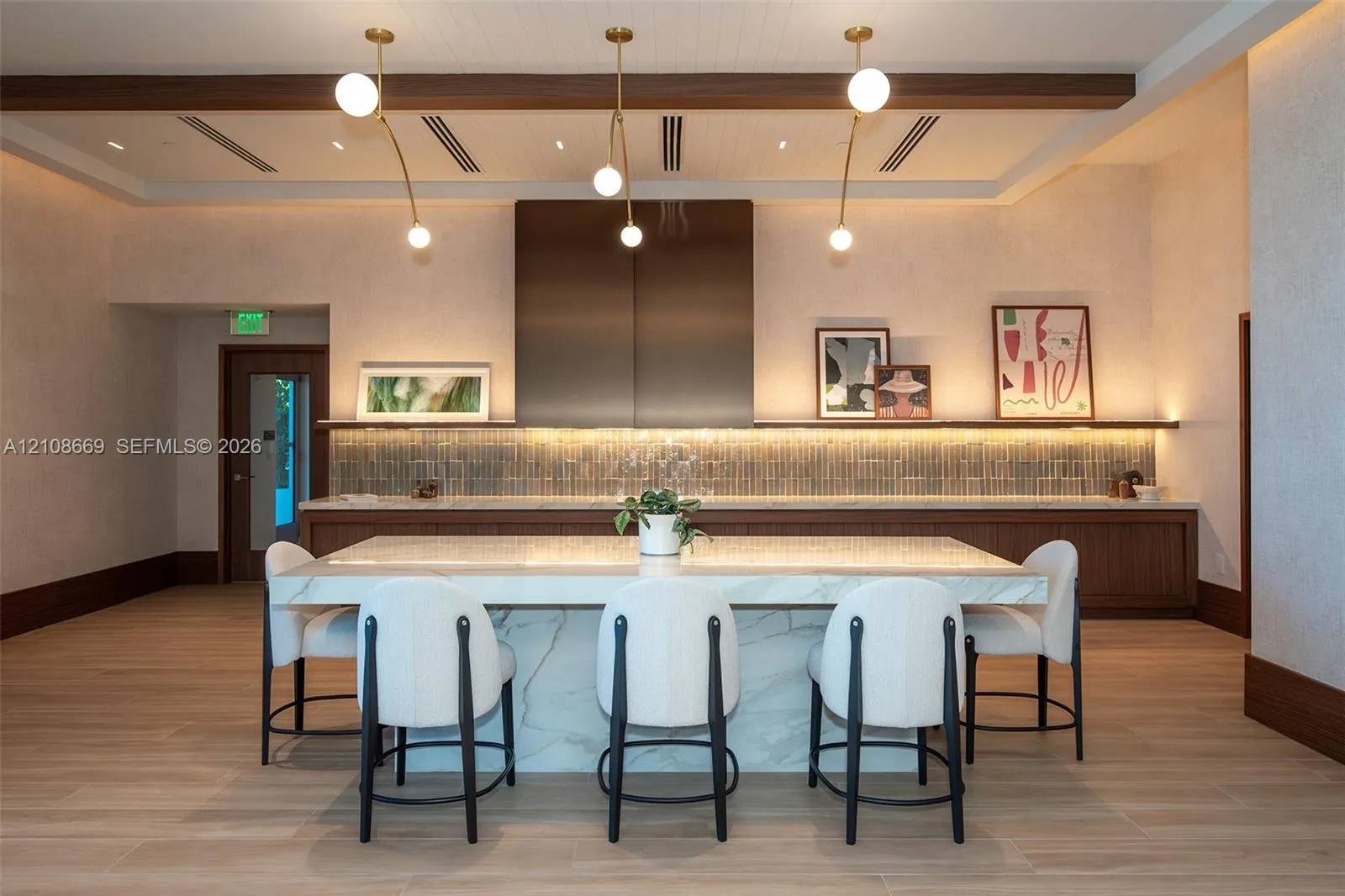 2411 Laguna Circle #1605