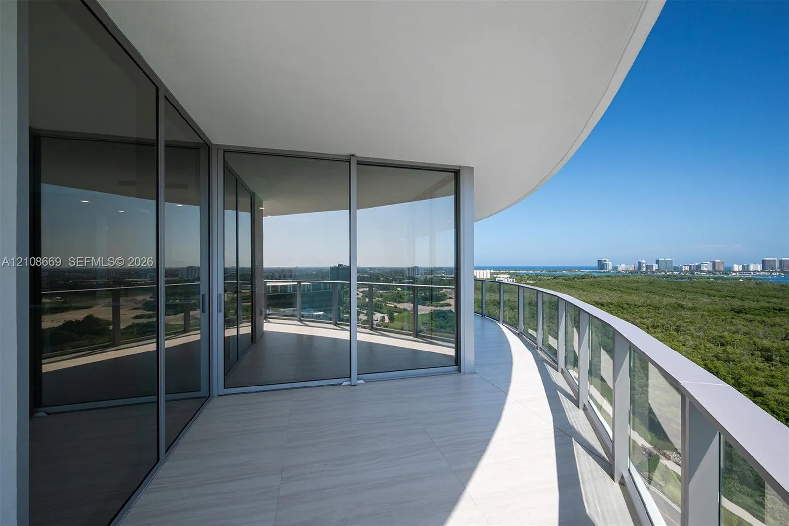 2411 Laguna Circle #1605
