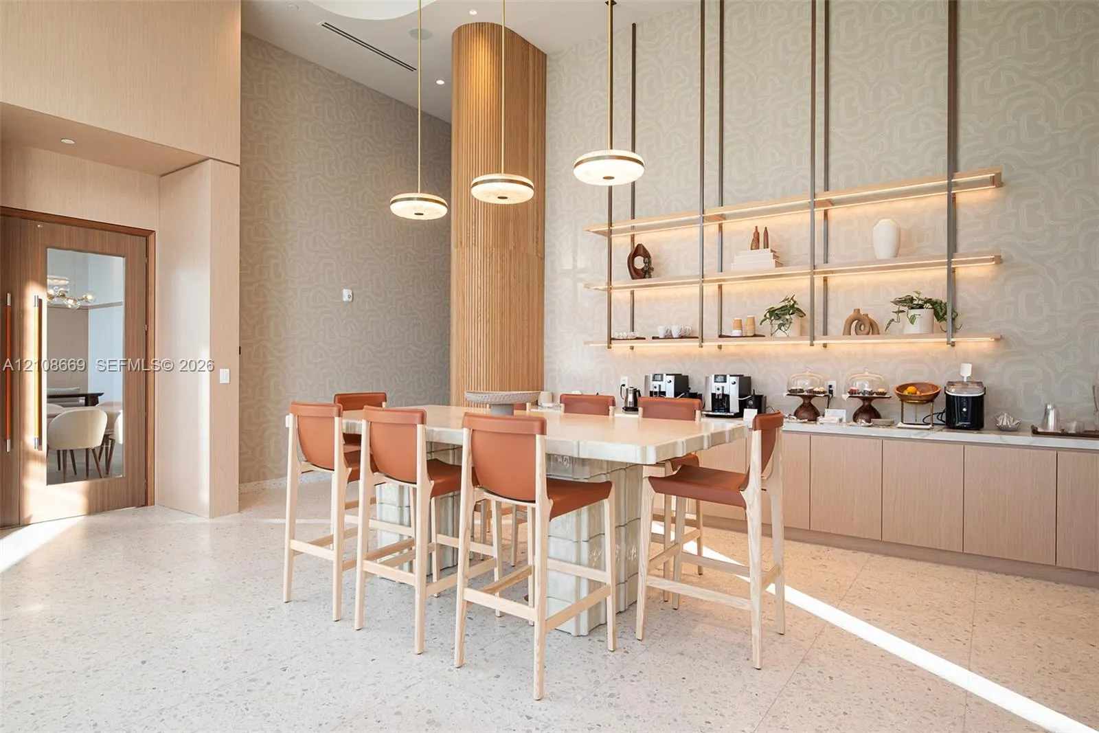 2411 Laguna Circle #1605