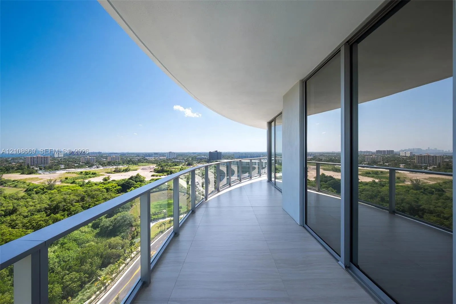 2411 Laguna Circle #1605