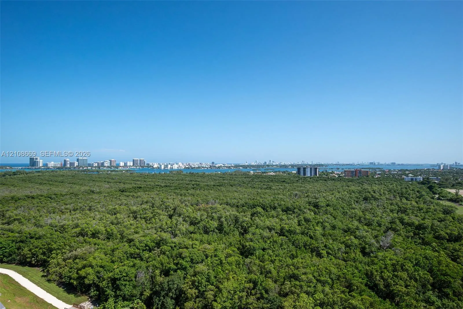2411 Laguna Circle #1605