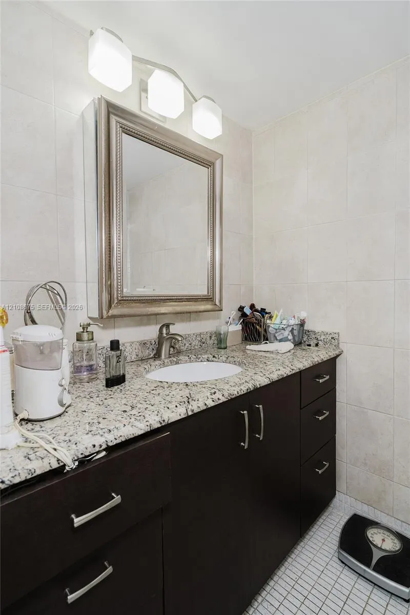 2001 Atlantic Shores Boulevard #407