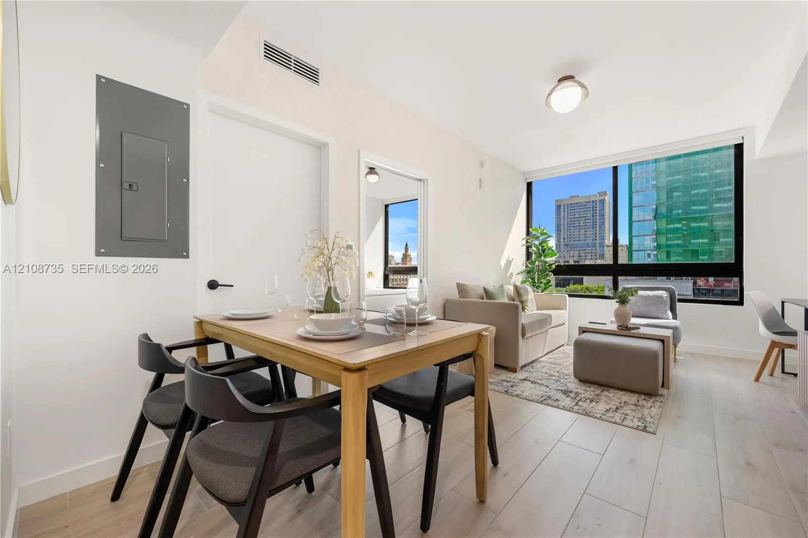 225 N Miami Avenue #803