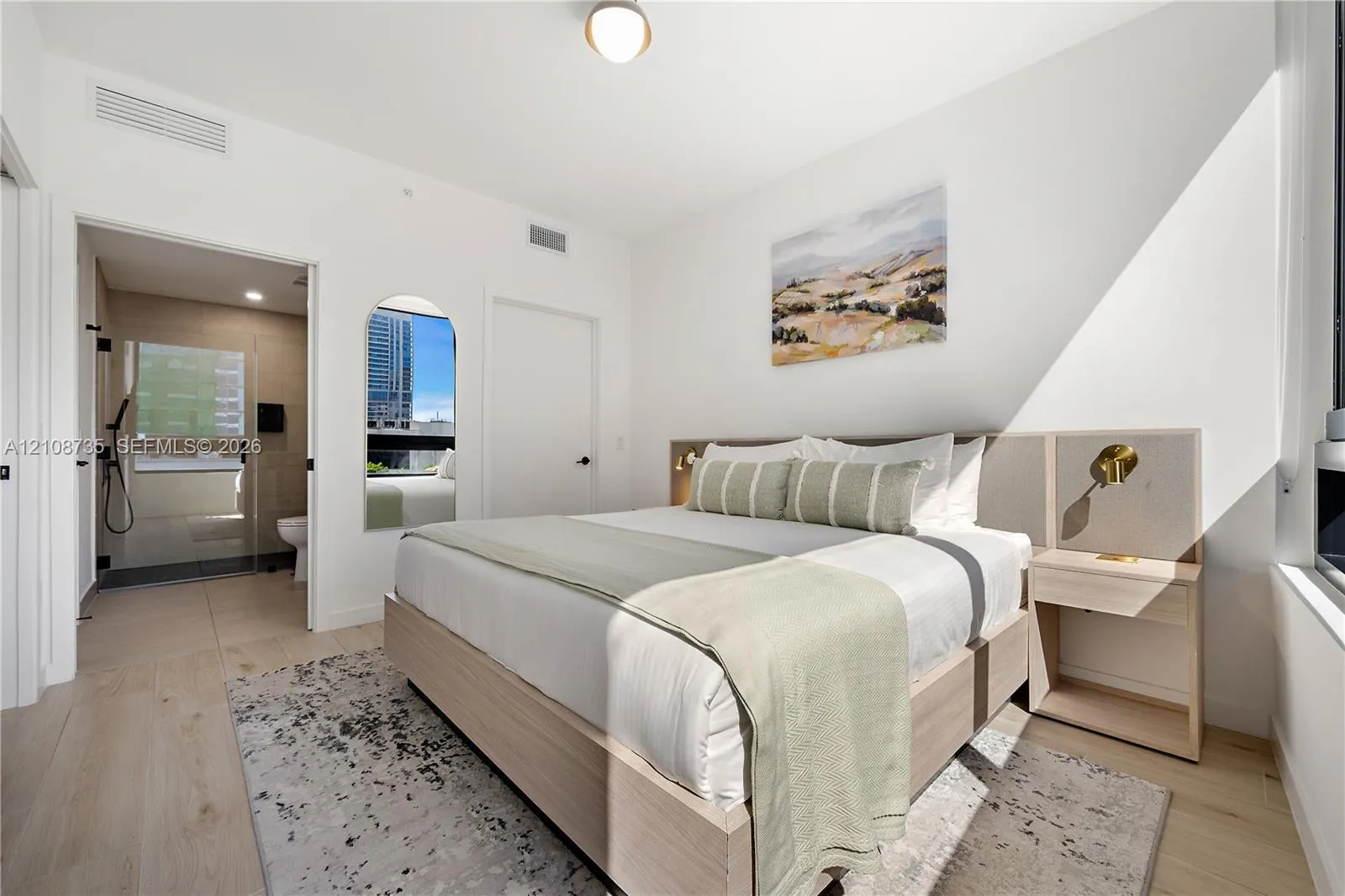 225 N Miami Avenue #803