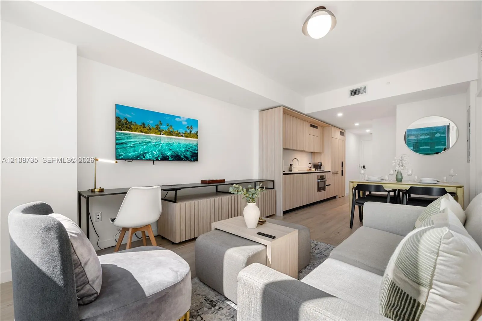 225 N Miami Avenue #803