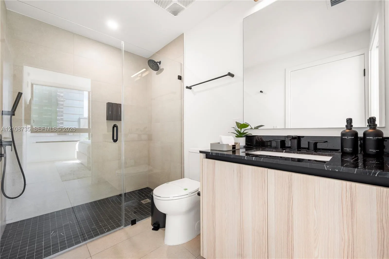 225 N Miami Avenue #803