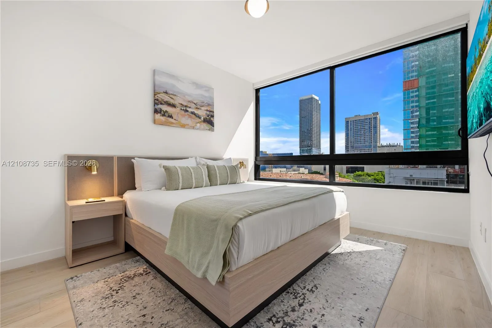 225 N Miami Avenue #803