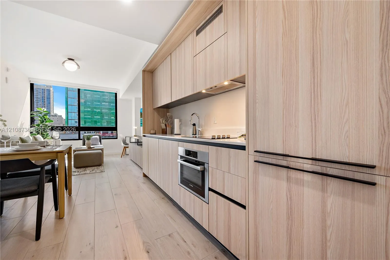 225 N Miami Avenue #803
