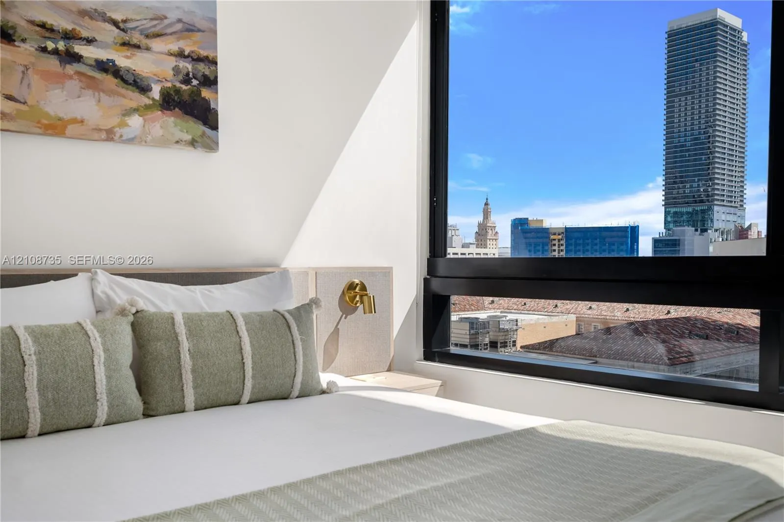 225 N Miami Avenue #803