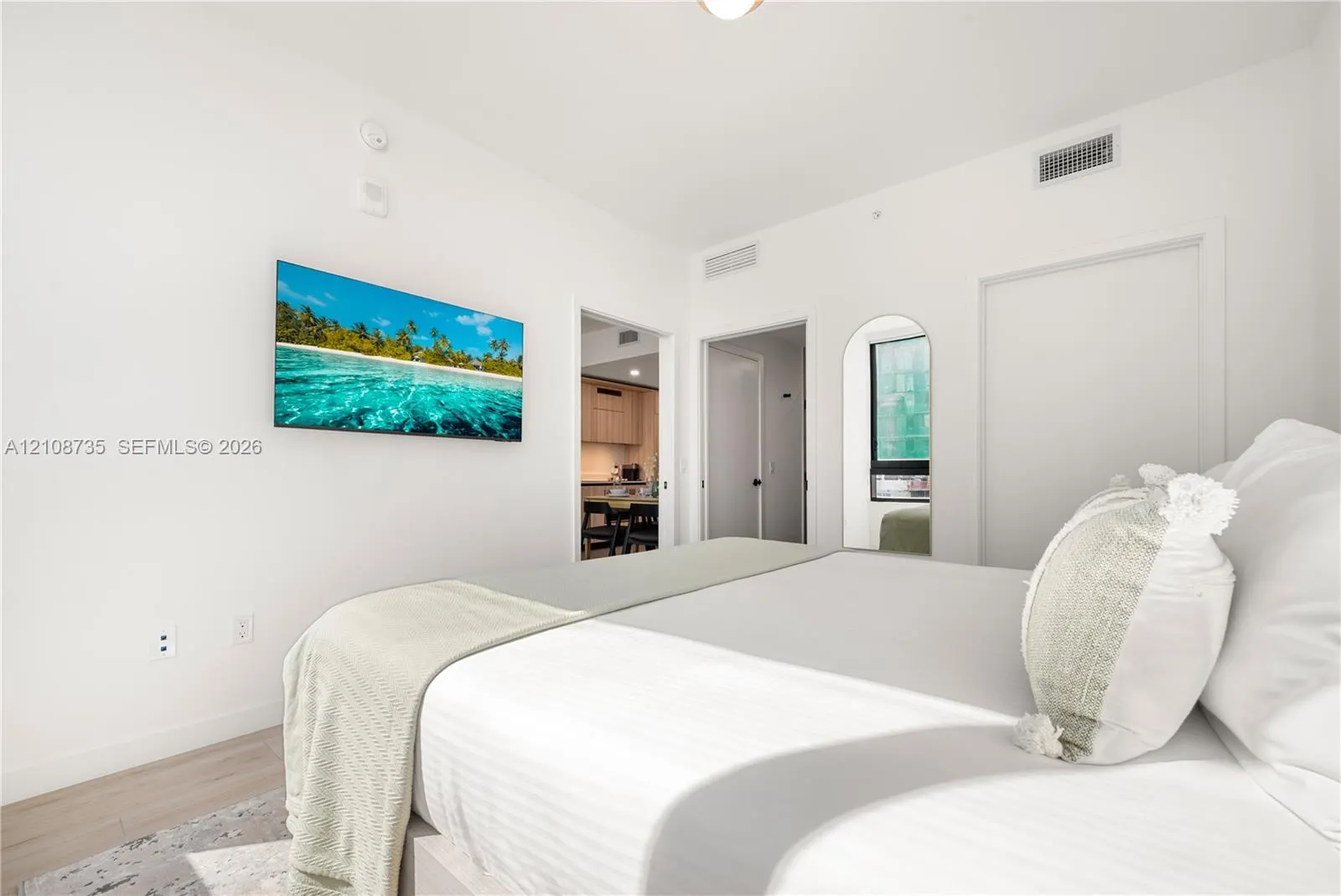 225 N Miami Avenue #803