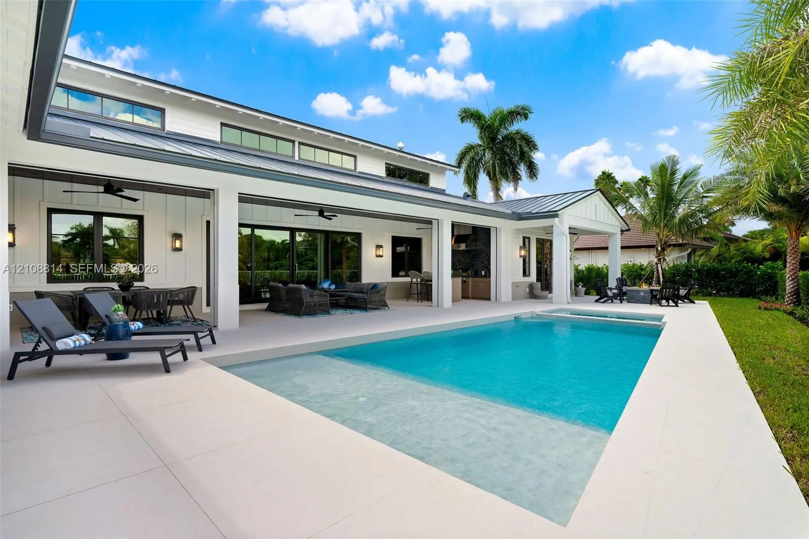 801 NE Orchid Bay Drive