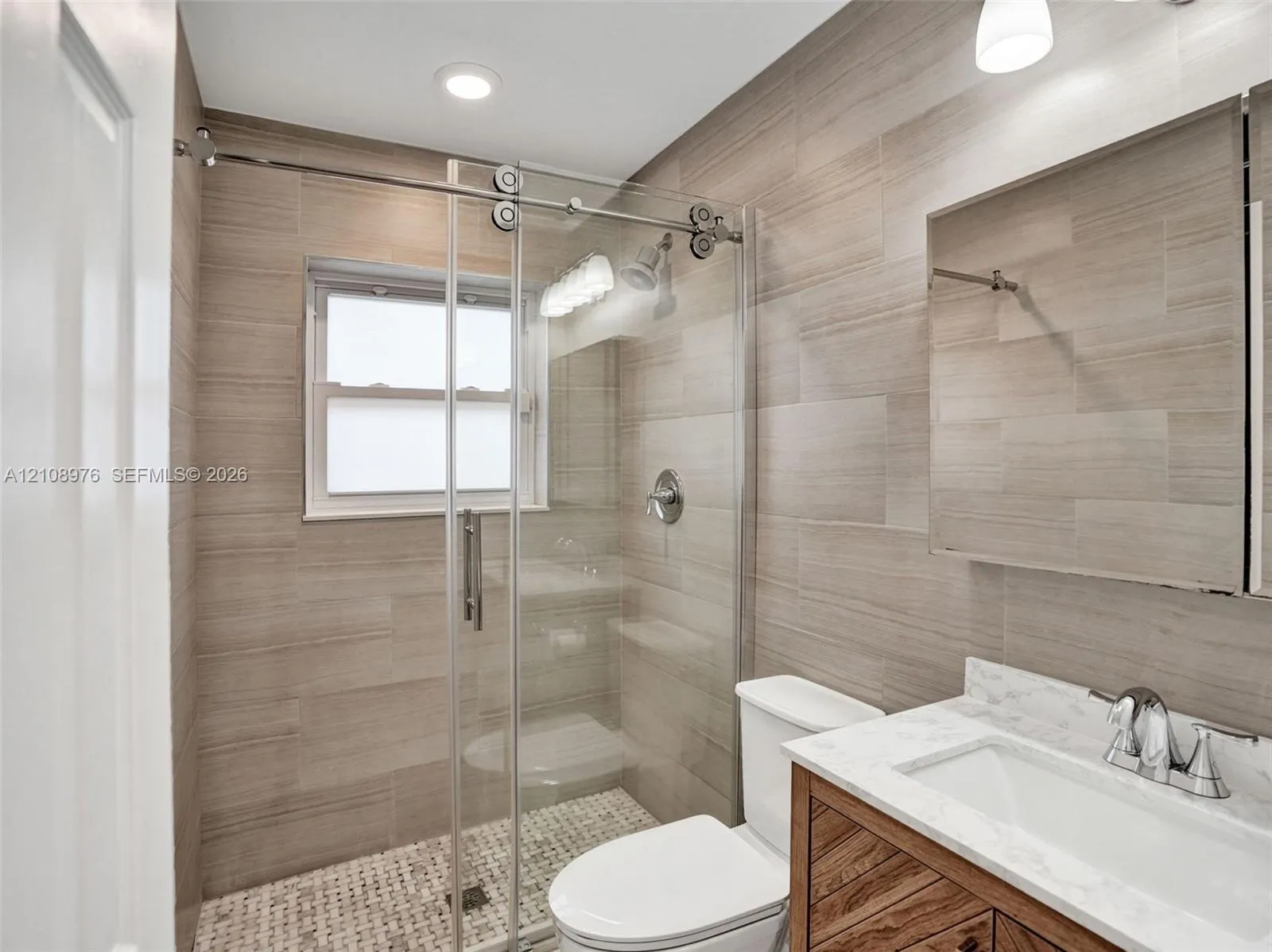 525 SW 12th Street