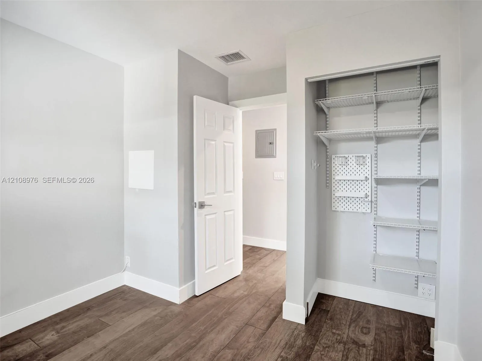 525 SW 12th Street