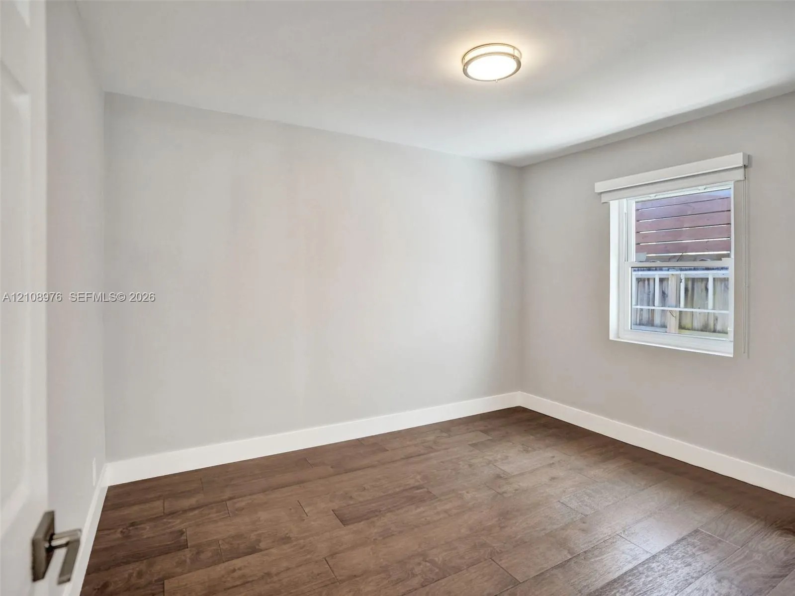 525 SW 12th Street