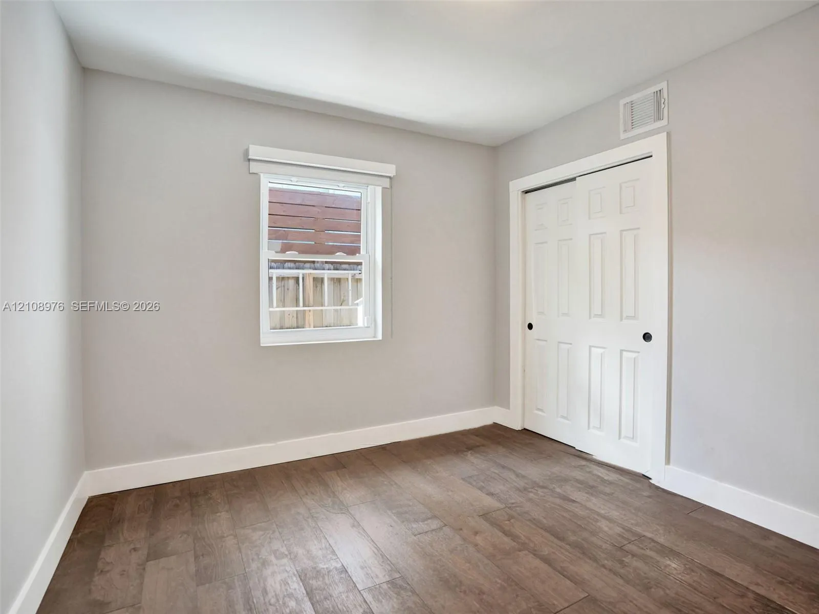 525 SW 12th Street