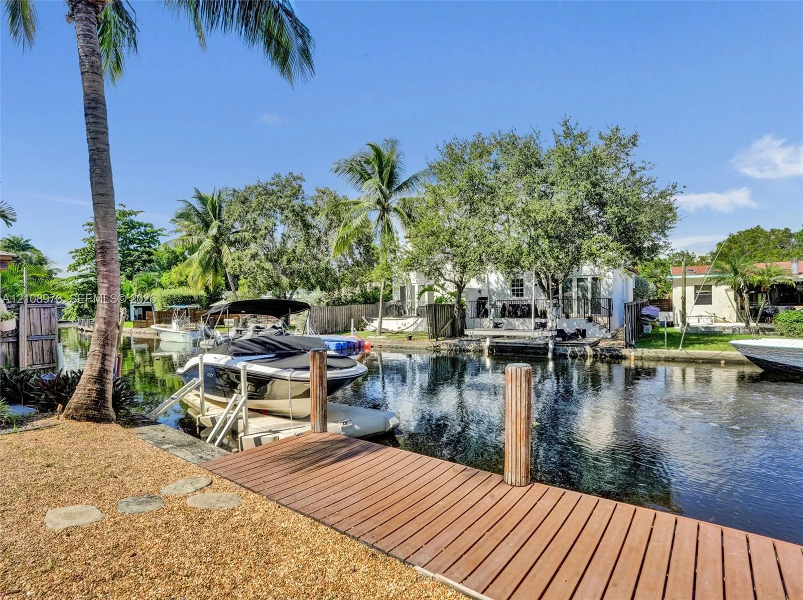 525 SW 12th Street