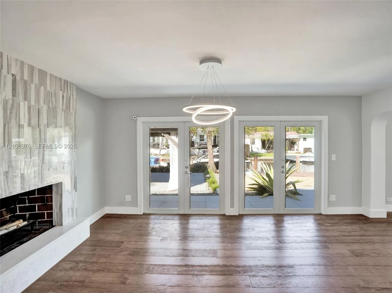 525 SW 12th Street