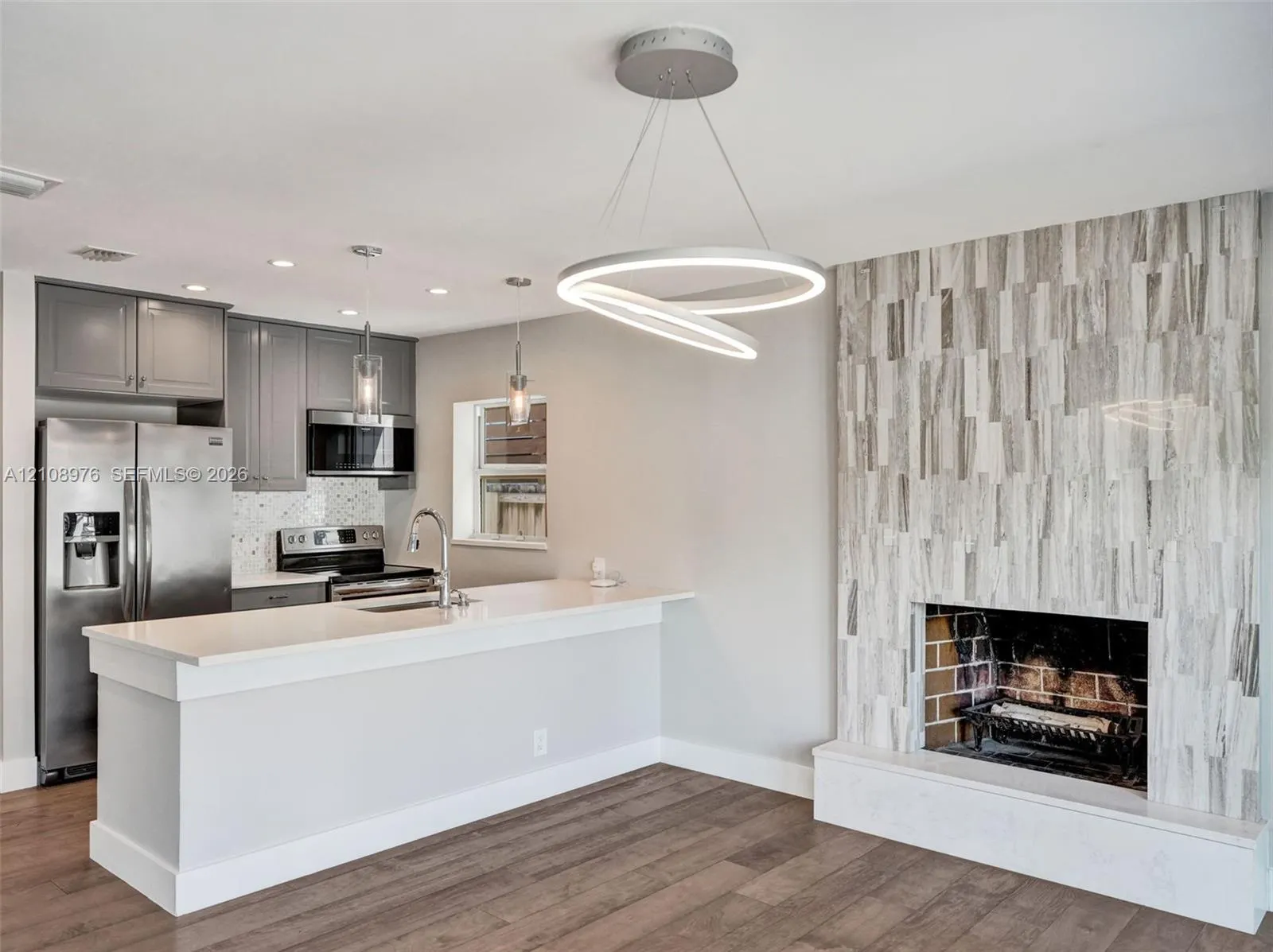 525 SW 12th Street