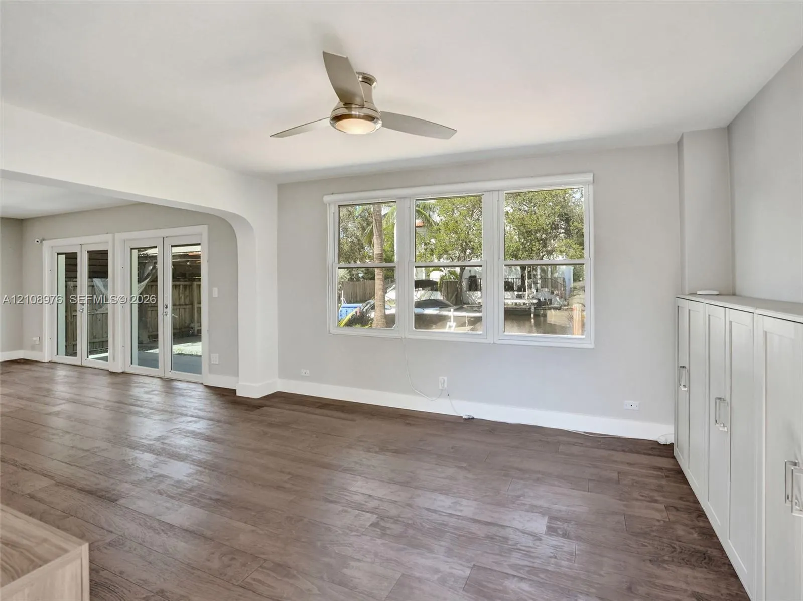 525 SW 12th Street