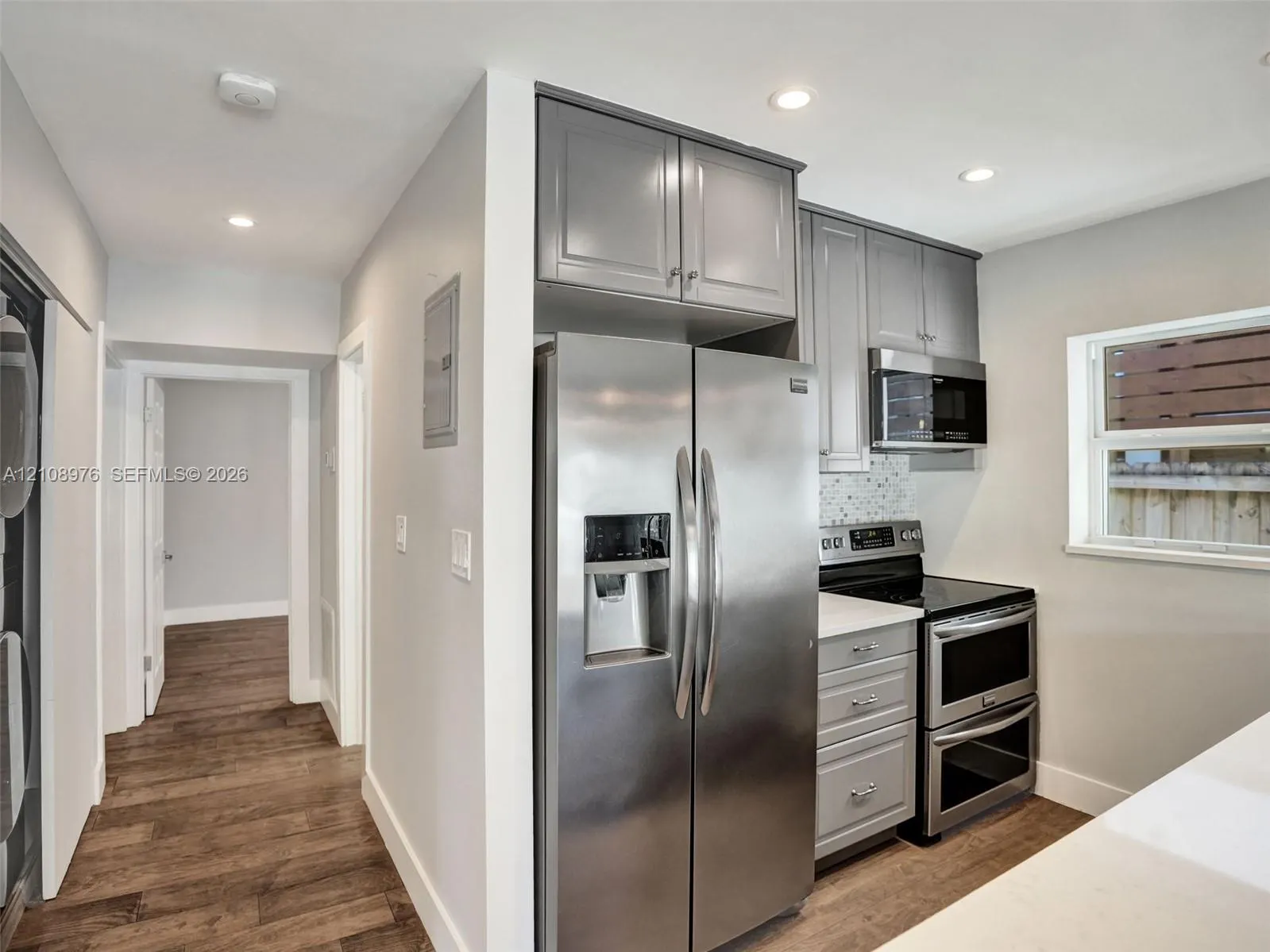 525 SW 12th Street
