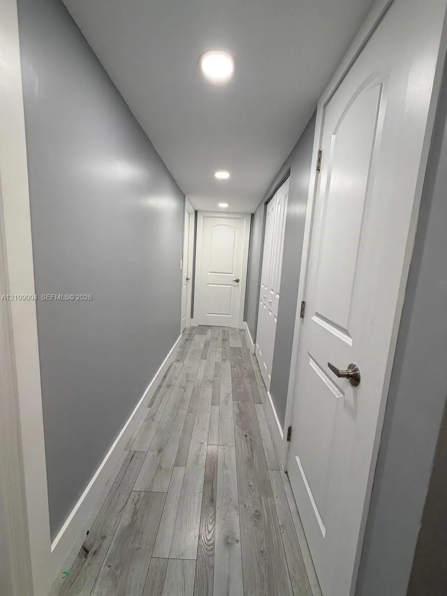 971 W 80th Place