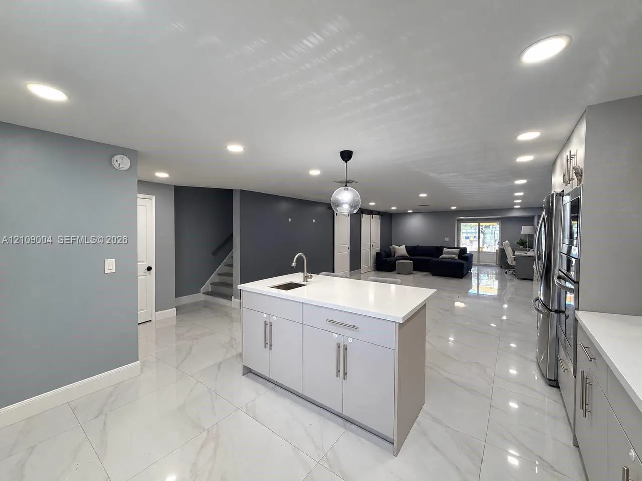 971 W 80th Place