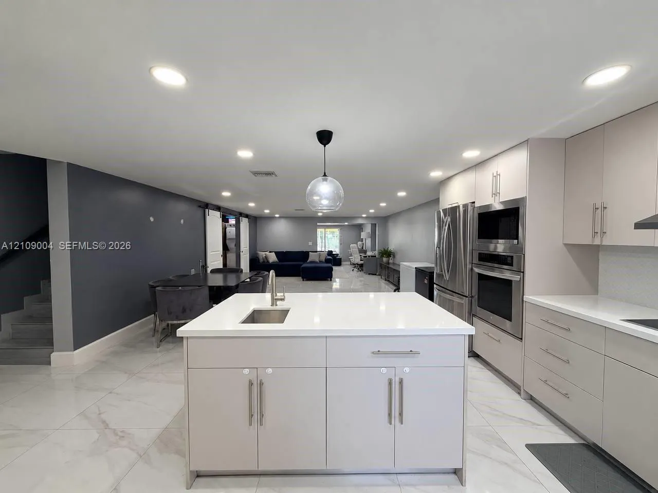 971 W 80th Place