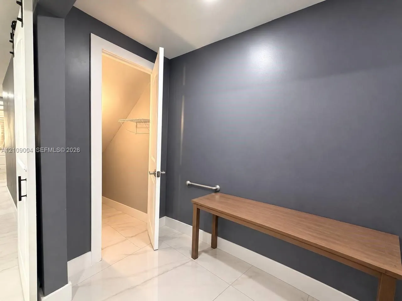 971 W 80th Place