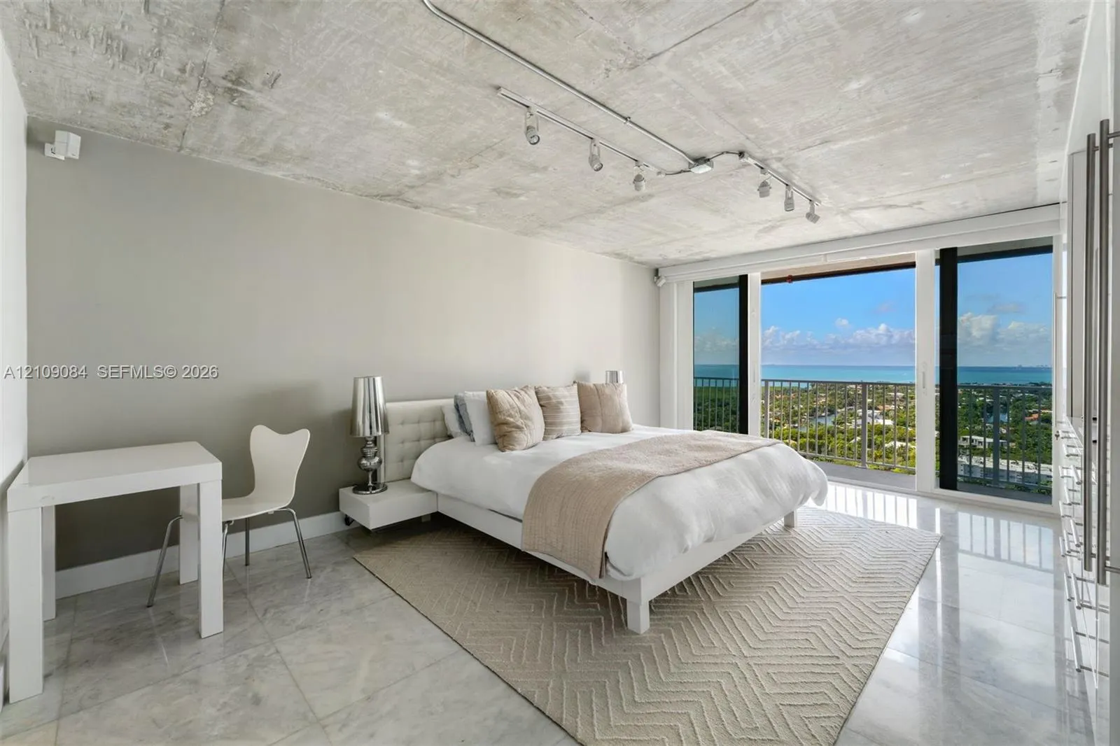 881 Ocean Drive #23C